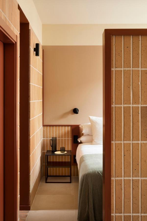 Casa Y Fonda 1888 Hotel อัลกาลาเดเอนาเรส ภายนอก รูปภาพ
