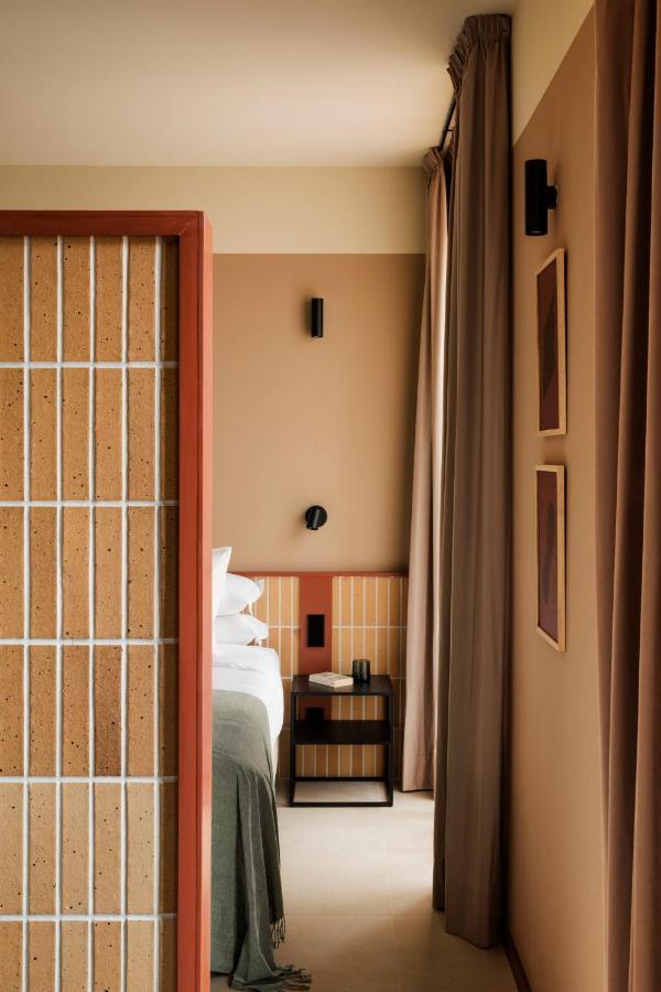 Casa Y Fonda 1888 Hotel อัลกาลาเดเอนาเรส ภายนอก รูปภาพ