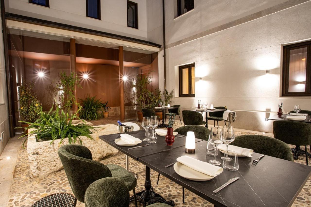 Casa Y Fonda 1888 Hotel อัลกาลาเดเอนาเรส ภายนอก รูปภาพ